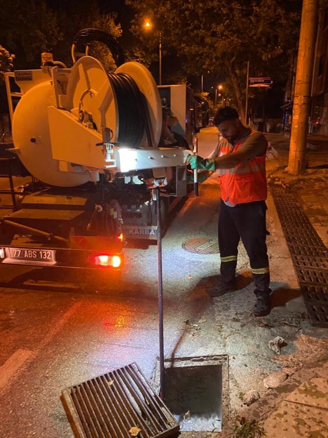 Yalova Belediyesi’nden Sağanak Yağış Tedbiri