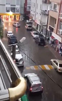 Balıkesir’de Sağanak İl Genelinde Etkili Oldu