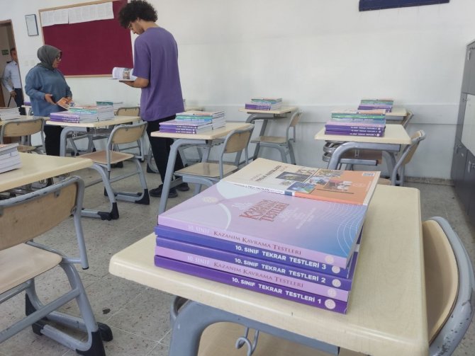 2022-2023 Eğitim Öğretim Yılı İçin Yardımcı Kaynaklar Okul Sıralarına Koyuldu