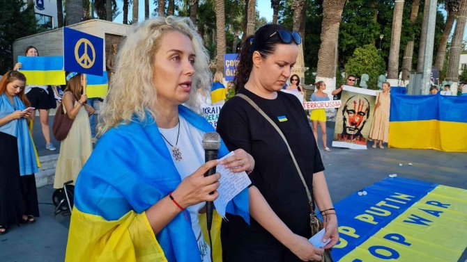 Bodrum’daki Ukraynalılardan Rusya Protestosu