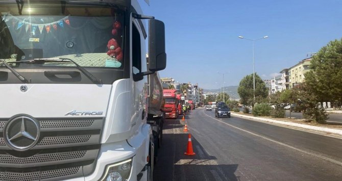 Milas’ta Yük Taşıyan Araçlar Denetleniyor