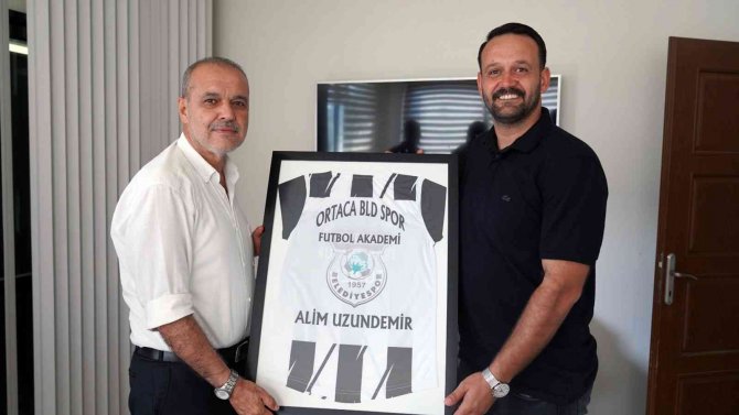 Başkan Uzundemir’e Spora Katkı Teşekkürü