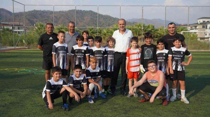 Başkan Uzundemir’e Spora Katkı Teşekkürü