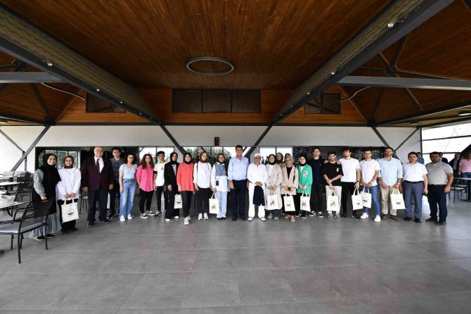 Osmangazi’nin Kütüphaneleri İle Üniversiteyi Kazandılar