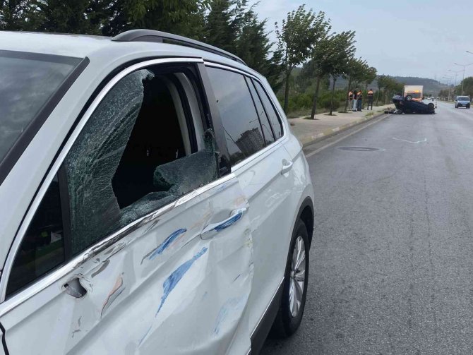 Pendik’te Karşı Yönden Gelen Araca Çarpan Araç Takla Attı: 1 Yaralı