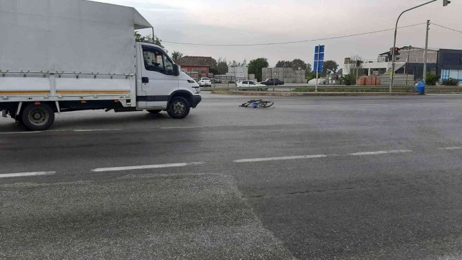 Bisikletiyle Yolun Karşısına Geçmek İsterken Canından Oldu