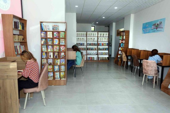 Semt Kütüphanesi Ve Sosyal Yaşam Merkezi Hizmete Girdi