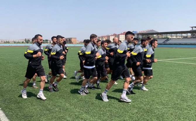 Kars 36 Spor Antrenmanlara Başladı
