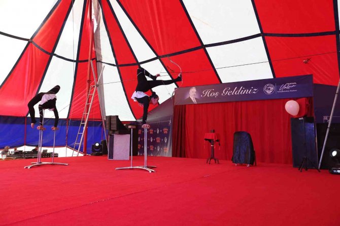 Akrobasi Sirki’ni 4 Günde 3 Bin Kişi İzledi