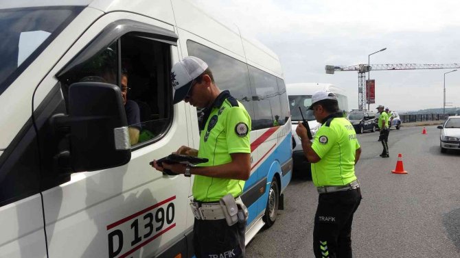 Trabzon’da Dolmuş Ve Taksilere Klima Denetimi