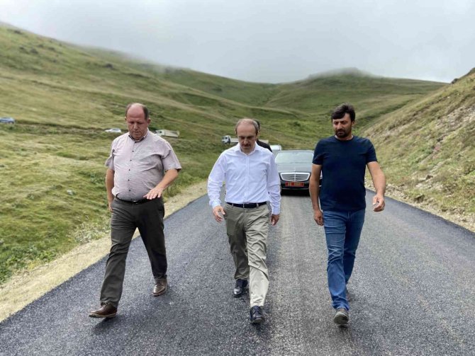 Vali Epcim Tarihinde İlk Kez Asfaltla Buluşan 2600 Rakımlı Köylerde İncelemelerde Bulundu