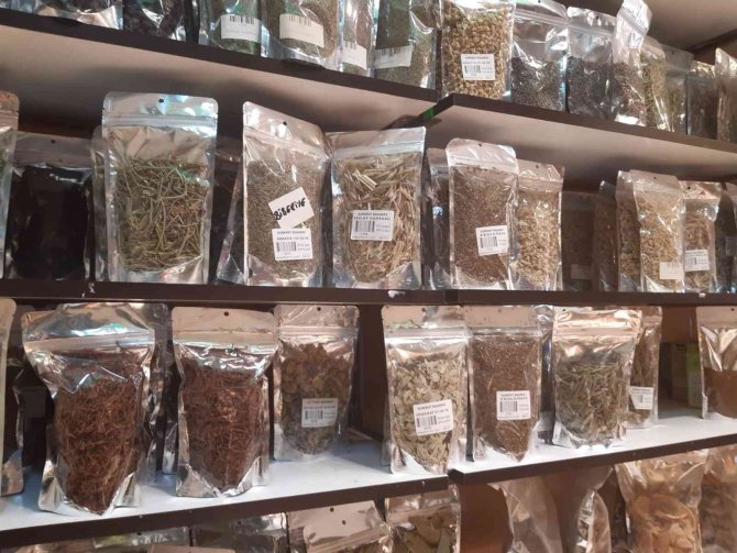 Tatilciler Hava Değişiminden Dolayı Aktarların Yolunu Tuttu