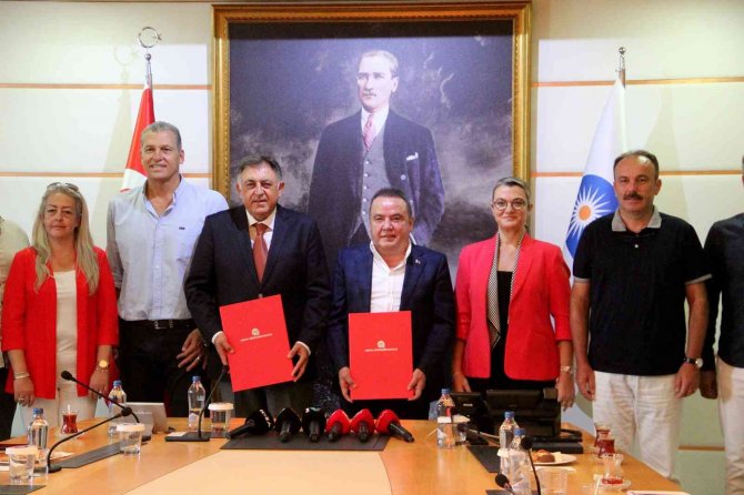 Bir Dönemin Kültür Noktası Olan ’Vatan Kahvesi’ Açılıyor