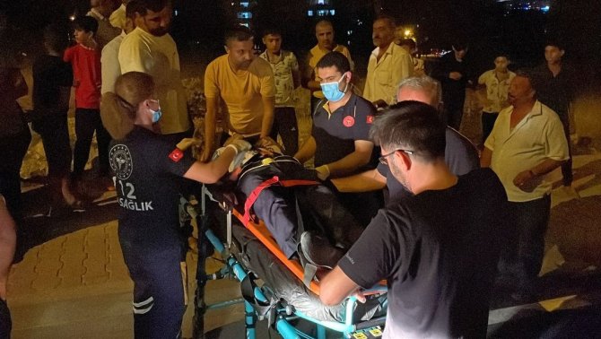 Otomobil İle Elektrikli Bisiklet Çarpıştı: 1 Yaralı
