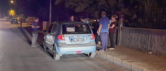 Otomobil Yayaya Çarptı: 1 Yaralı