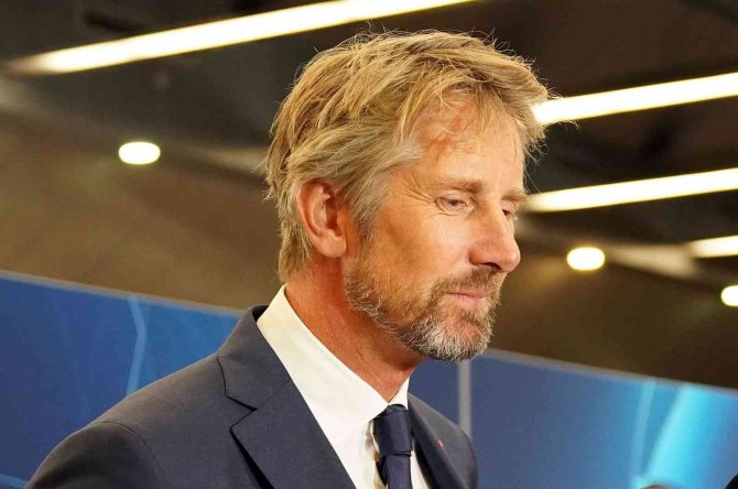 Edwin Van Der Sar: “Ahmetcan Genç Ve Hızlı Bir Oyuncu”