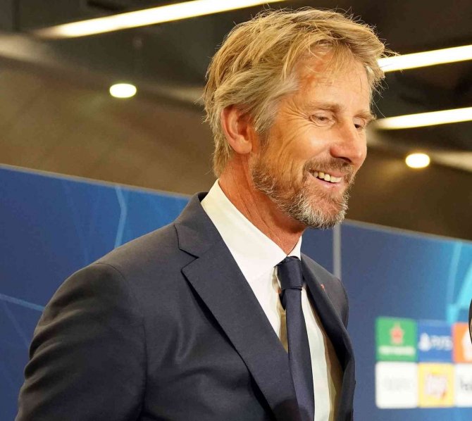 Edwin Van Der Sar: “Ahmetcan Genç Ve Hızlı Bir Oyuncu”