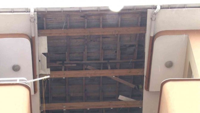 Ataşehir’de Kuşlarını Kurtarmak İsteyen Vatandaş 20 Metre Yükseklikten Yere Düştü