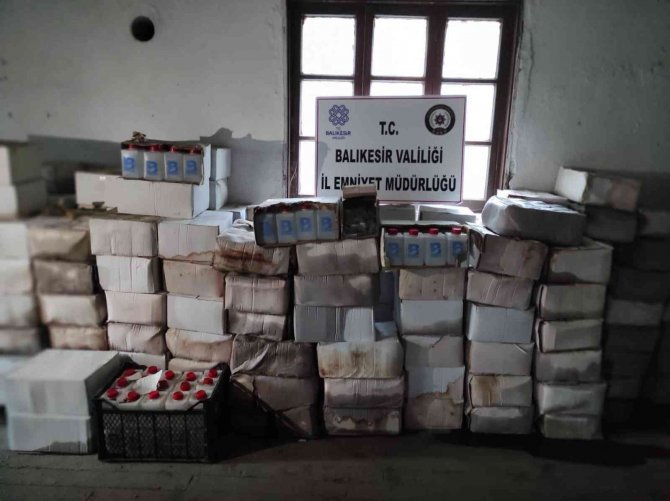 Balıkesir’de Kaçak Alkolleri Buğday Yığını Altına Sakladılar