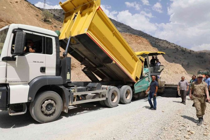 Başbağlar Köyü Yeni Yoluna Kavuşuyor