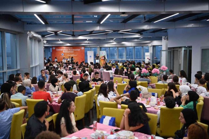 Başkan Yazıcı, Üniversiteye Yerleşen Tuzgem Öğrencilerinin Mutluluklarına Ortak Oldu