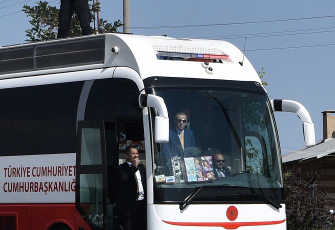 Cumhurbaşkanı Erdoğan’dan Selçuklu Mezarlığı Ziyareti