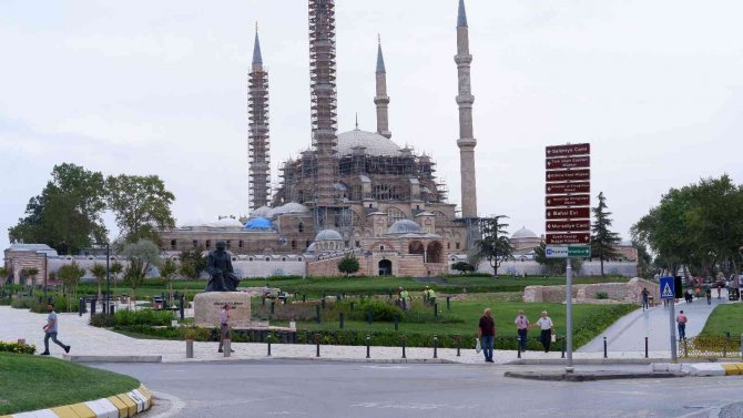 Edirne Selimiye Camii’nde Restorasyon Çalışmaları Sürüyor