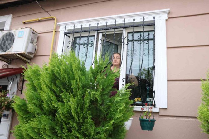 Edirne’de Evleri Su Bastı, Vatandaşlar Chp’li Belediyeye İsyan Etti