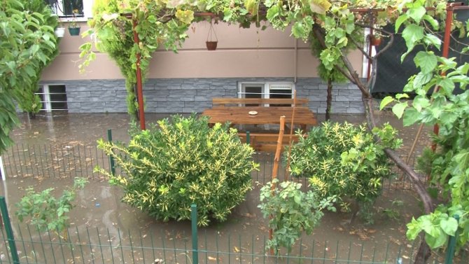 Evini Sel Suları Basan Kanser Hastası Anne Çektiği Çileyi Anlattı