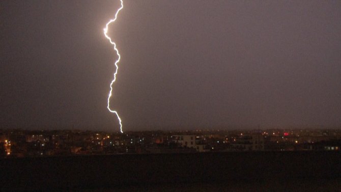 Edirne’de Sağanak Yağış Etkili Oldu