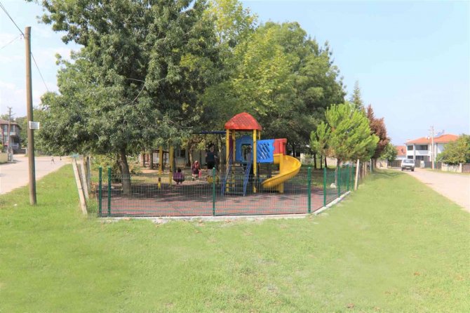 Erenler’de Parklar Yenileniyor