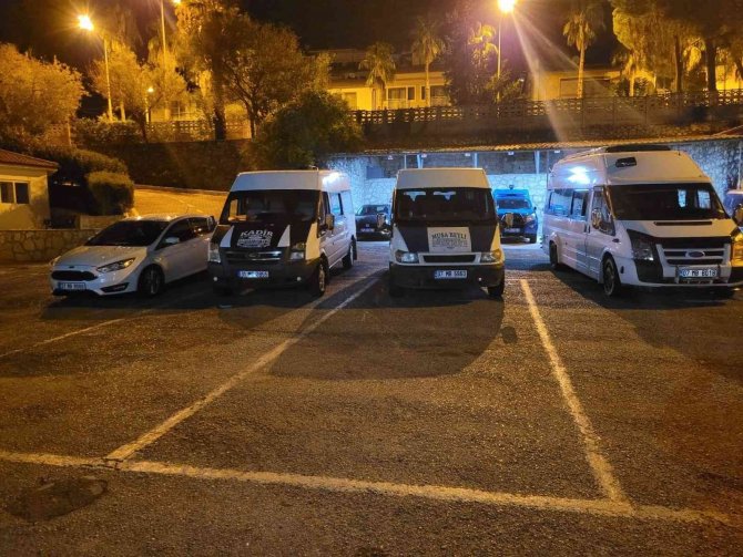 Fethiye’de 92 Düzensiz Göçmen Yakalandı, 5 Şüpheli Gözaltına Alındı