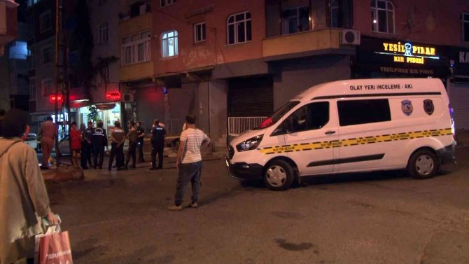 Gaziosmanpaşa’da Silahlı Kuyumcu Soygunu: 2 Yaralı