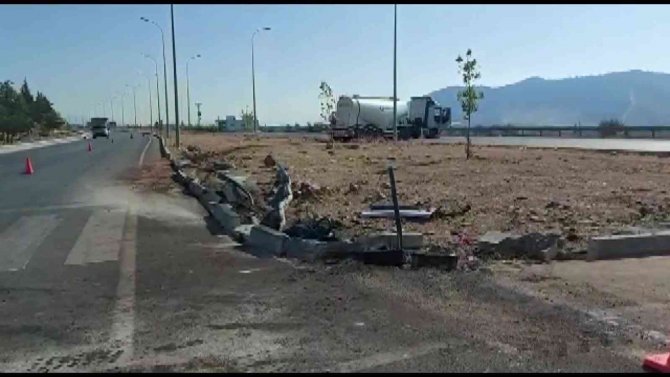 Hatay’da Sıkıştırılan Beton Mikseri Kaza Yaptı: 1 Yaralı