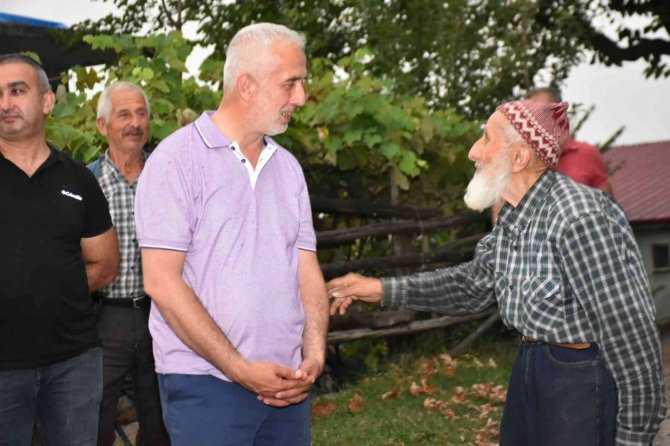 Ak Parti Düzce’de Köy Köy Geziyor