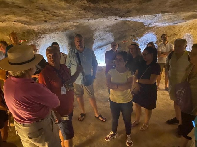 İ̇spanyol Turistler, Tarihi Kayaşehir’i Gezdi