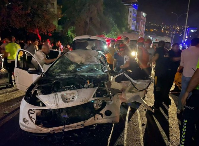 Feci Kaza Anı Otobüsün Kamerasına Da Yansıdı