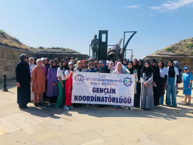 Kampa Katılan Öğrenciler Geziyle Ödüllendirildi