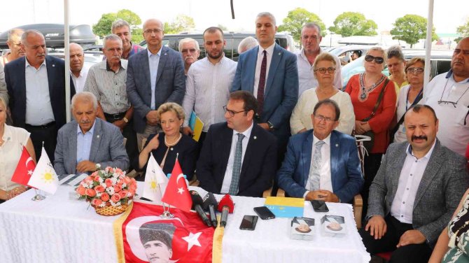 Kapıkule’de Gurbetçi Aile İ̇yi̇ Parti’ye Cumhurbaşkanı Erdoğan’ın Konuşmasıyla Cevap Verdi