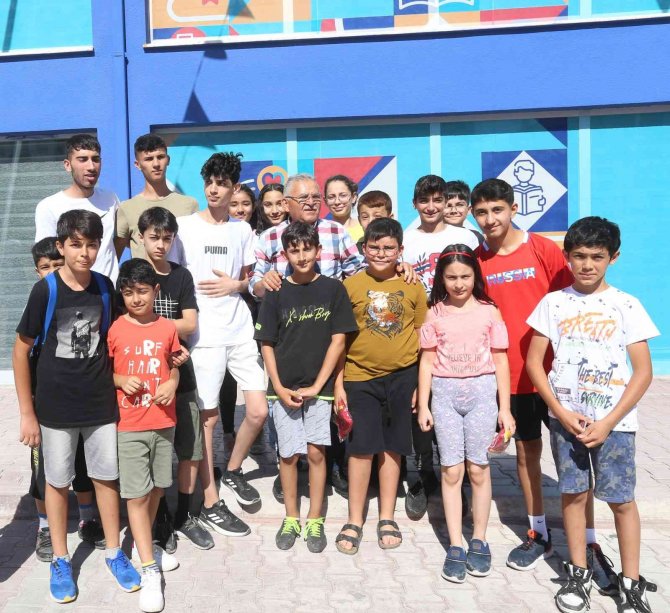 Başkan Büyükkılıç’tan Kayseri’ye Bir Kütüphane Daha