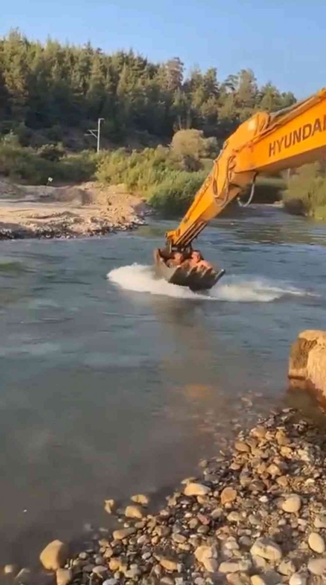 Kepçede Serinlediler