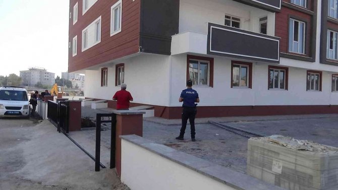 Kilis’te İnşaattan Düşen İşçi Yaralandı
