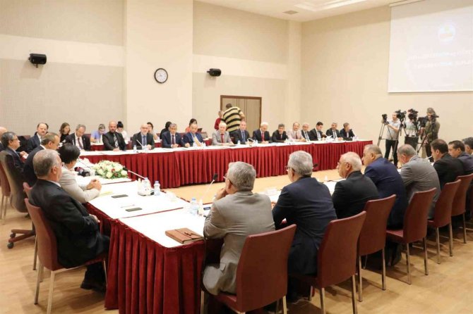 Kocaeli Valisi Yavuz Açıkladı: "İ̇limizdeki Yurtlarda 10 Binin Üzerinde Boş Yatak Kapasitemiz Bulunuyor"