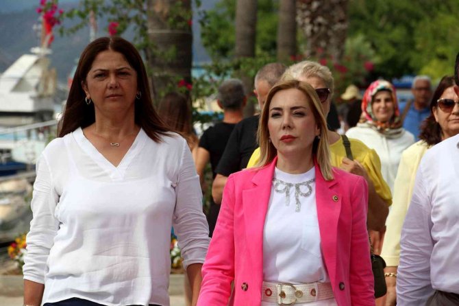 Ak Parti Muğla Milletvekili Gökcan “ Belediye Başkanı Alim Karaca Festivallerin İptaliyle Değil, Fethiye Körfezi İle İlgilensin”