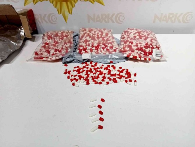 Yurtdışından Getirttiği Malzemelerle Kırmızı Reçeteli İlaç Üreten Şahıs Yakalandı