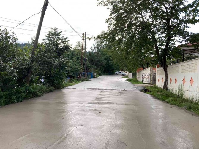 Ünye’de Beton Yol Çalışmaları Sürüyor