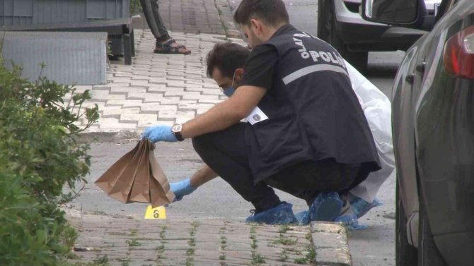 Sancaktepe’de Damat Dehşeti: Kayınbabasını Sokak Ortasında Bıçakladı