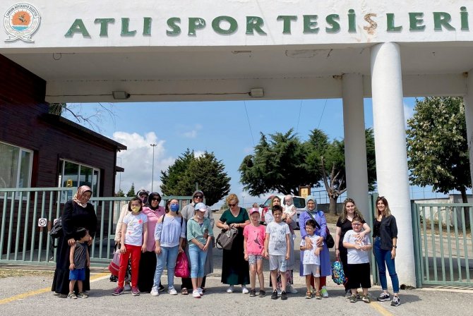 Özel Çocuklara Atlı Terapi