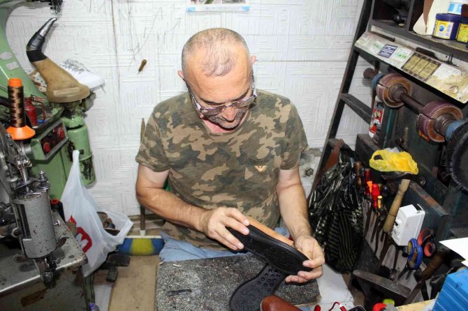 Çıraklıkla Başladığı Mesleğini 33 Yıldır Sürdürüyor