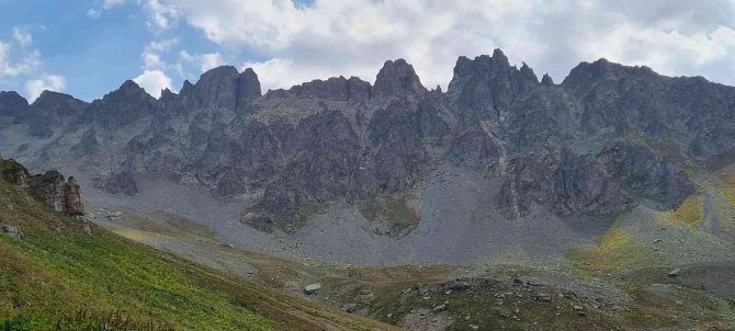 ‘Anadolu Parsı’ Unvanı İçin 70’inci Tırmanışını Artvin’de Yaptı